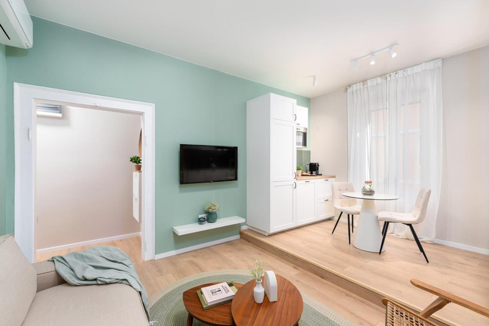 New Premium Apartment Rivetta ポレッチ エクステリア 写真
